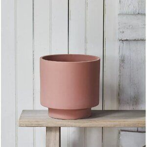 Terrain Footed Planter